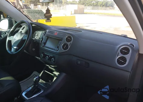 2011 Volkswagen Tiguan Se from USA, damaged, VIN WVGAV7AX1BW547364